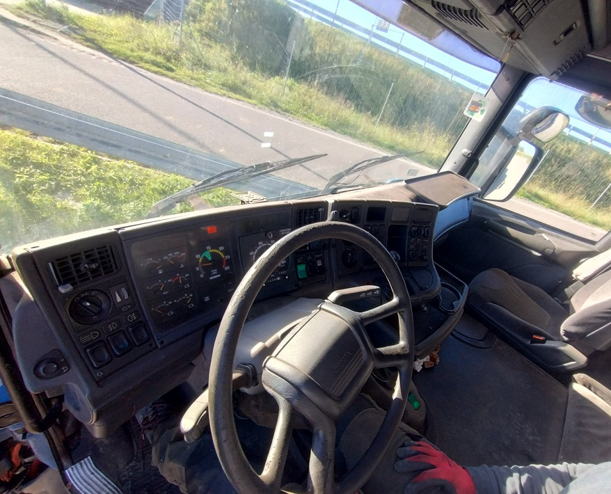 SCANIA R 114 380 6x2 - Camião chassi: foto 4 SCANIA R 114 380 6x2 - Camião chassi: foto 4