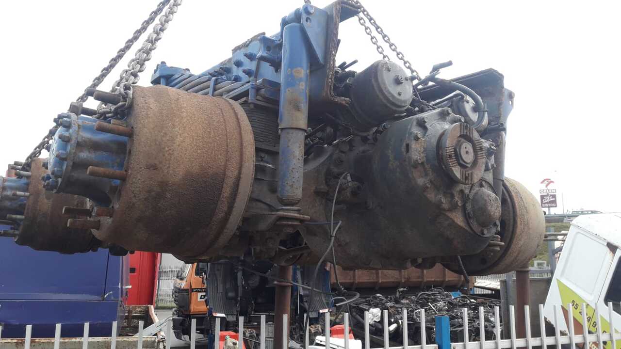 VOLVO FH FM FL 6x4 6x6 8x4 8x6 8x8 - Eixo e peças por Camião: foto 2 VOLVO FH FM FL 6x4 6x6 8x4 8x6 8x8 - Eixo e peças por Camião: foto 2