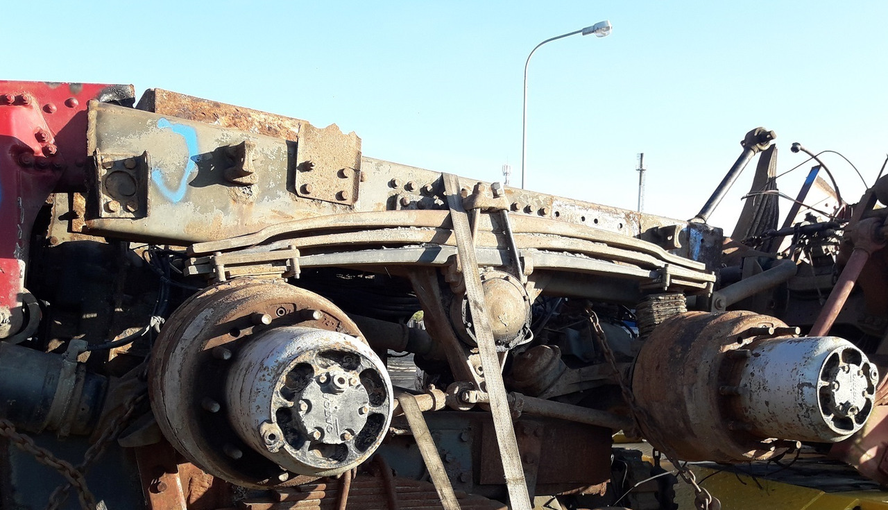 VOLVO FL FH FM 6x4 6x6 8x4 8x6 8x8 - Eixo e peças por Camião: foto 4 VOLVO FL FH FM 6x4 6x6 8x4 8x6 8x8 - Eixo e peças por Camião: foto 4