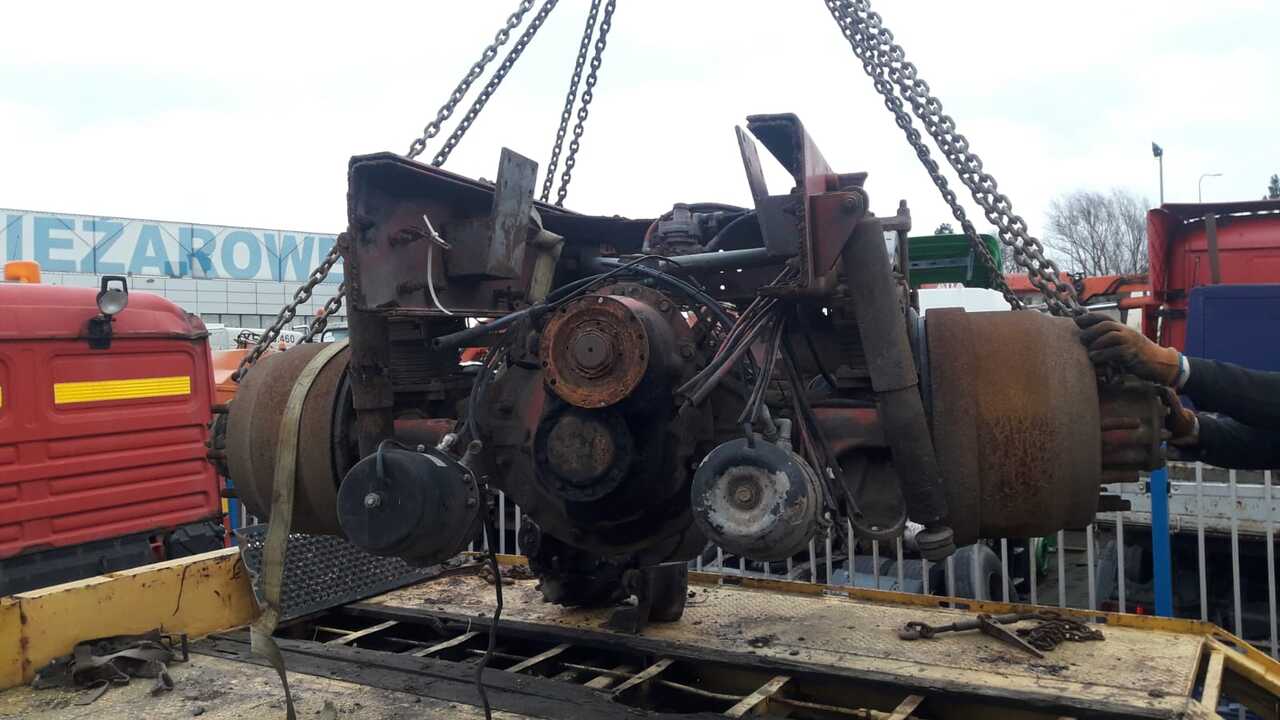 VOLVO FL FH FM 6x4 6x6 8x4 8x6 8x8 - Eixo e peças por Camião: foto 2 VOLVO FL FH FM 6x4 6x6 8x4 8x6 8x8 - Eixo e peças por Camião: foto 2