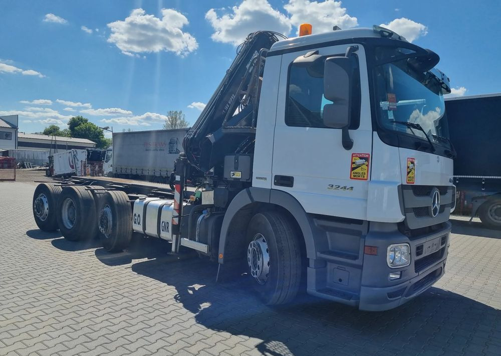 Mercedes-Benz Actros 3244 - Camião grua: foto 2 Mercedes-Benz Actros 3244 - Camião grua: foto 2