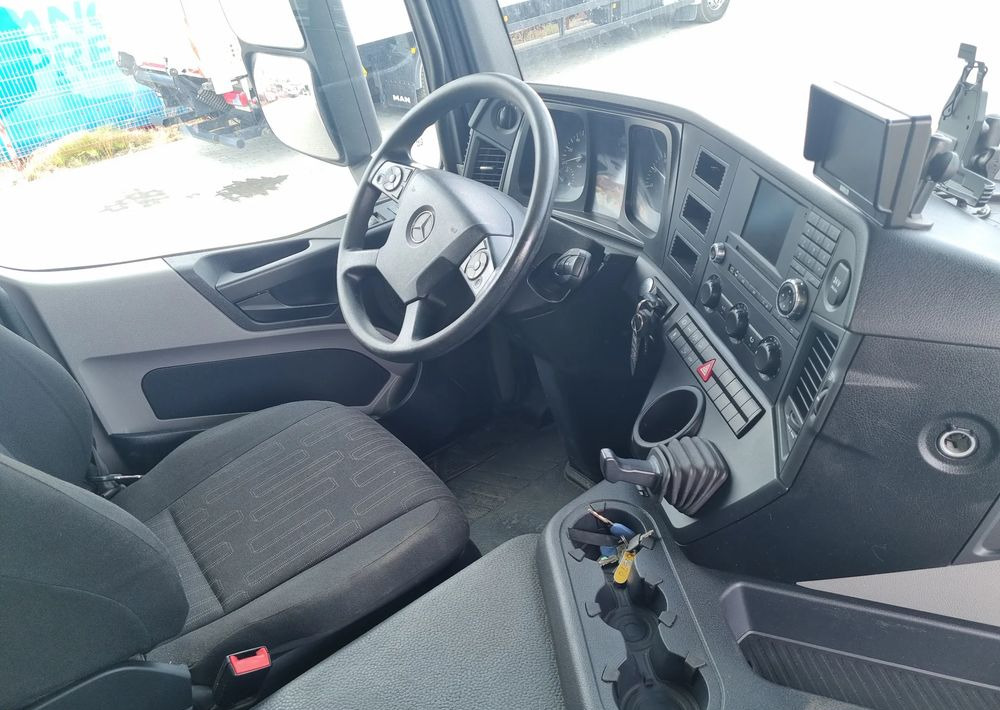 Mercedes-Benz Antos 1830 rozstaw osi 3,60 - Camião chassi: foto 4 Mercedes-Benz Antos 1830 rozstaw osi 3,60 - Camião chassi: foto 4