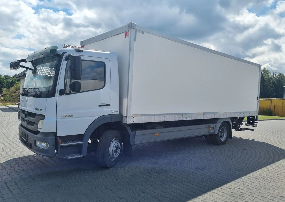 Mercedes-Benz Atego 1224 - Camião frigorífico: foto 1 Mercedes-Benz Atego 1224 - Camião frigorífico: foto 1