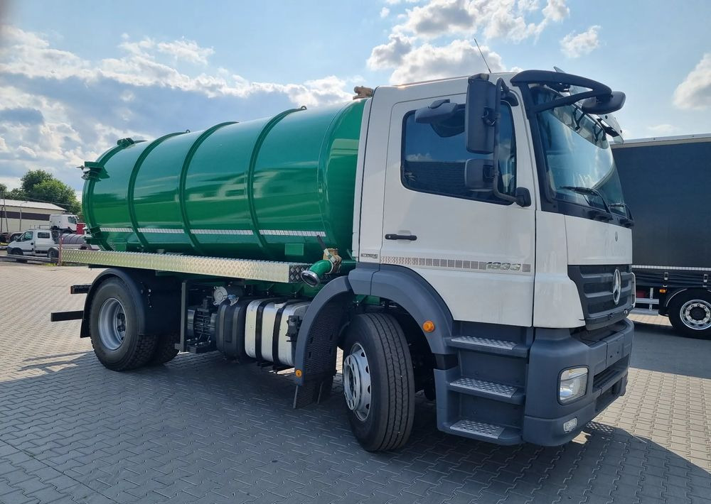 Mercedes-Benz Axor 1829 1833 - Caminhão de lixo: foto 2 Mercedes-Benz Axor 1829 1833 - Caminhão de lixo: foto 2