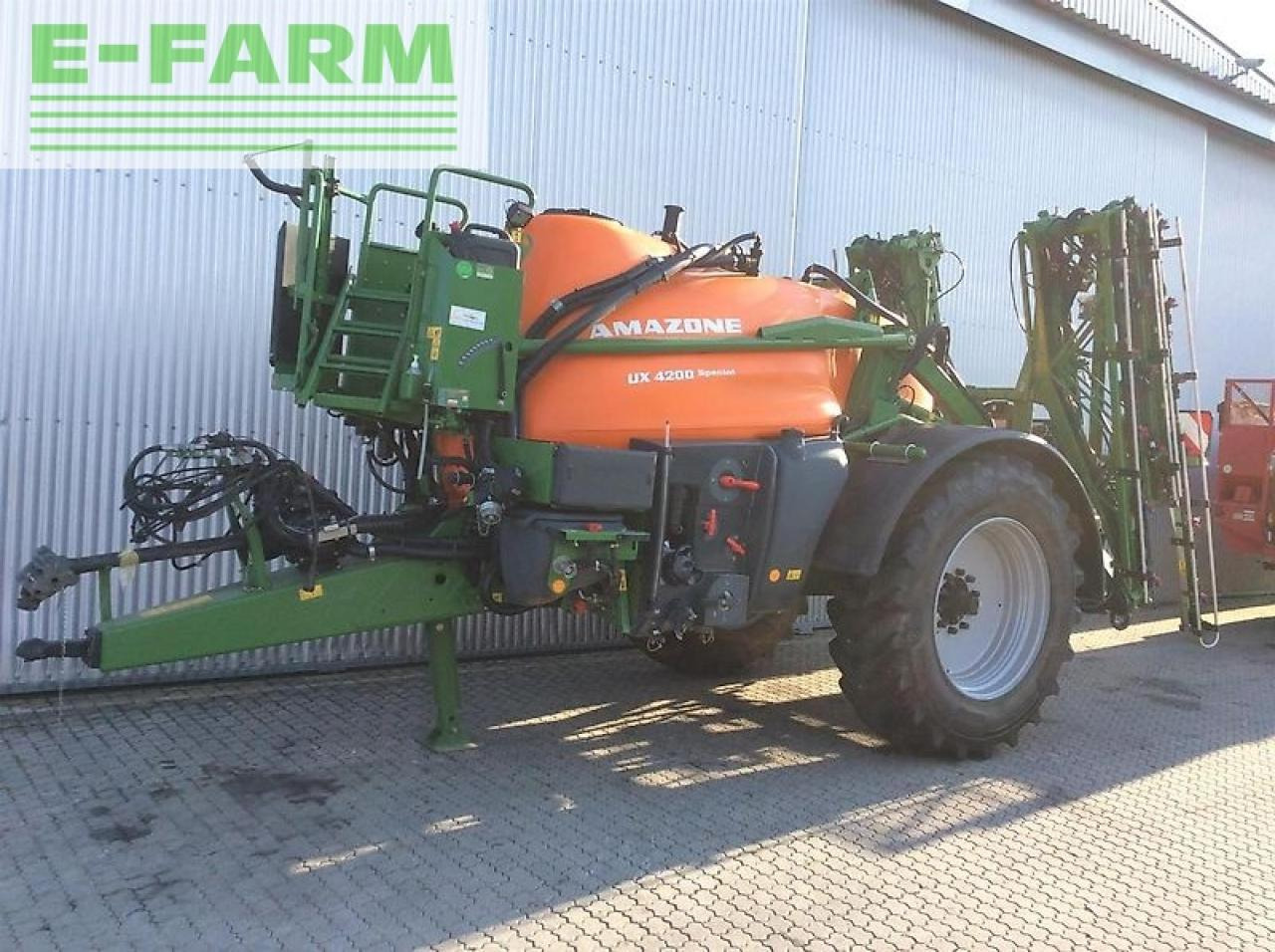 Amazone ux 4200 special - Pulverizador de arrastar: foto 1 Amazone ux 4200 special - Pulverizador de arrastar: foto 1