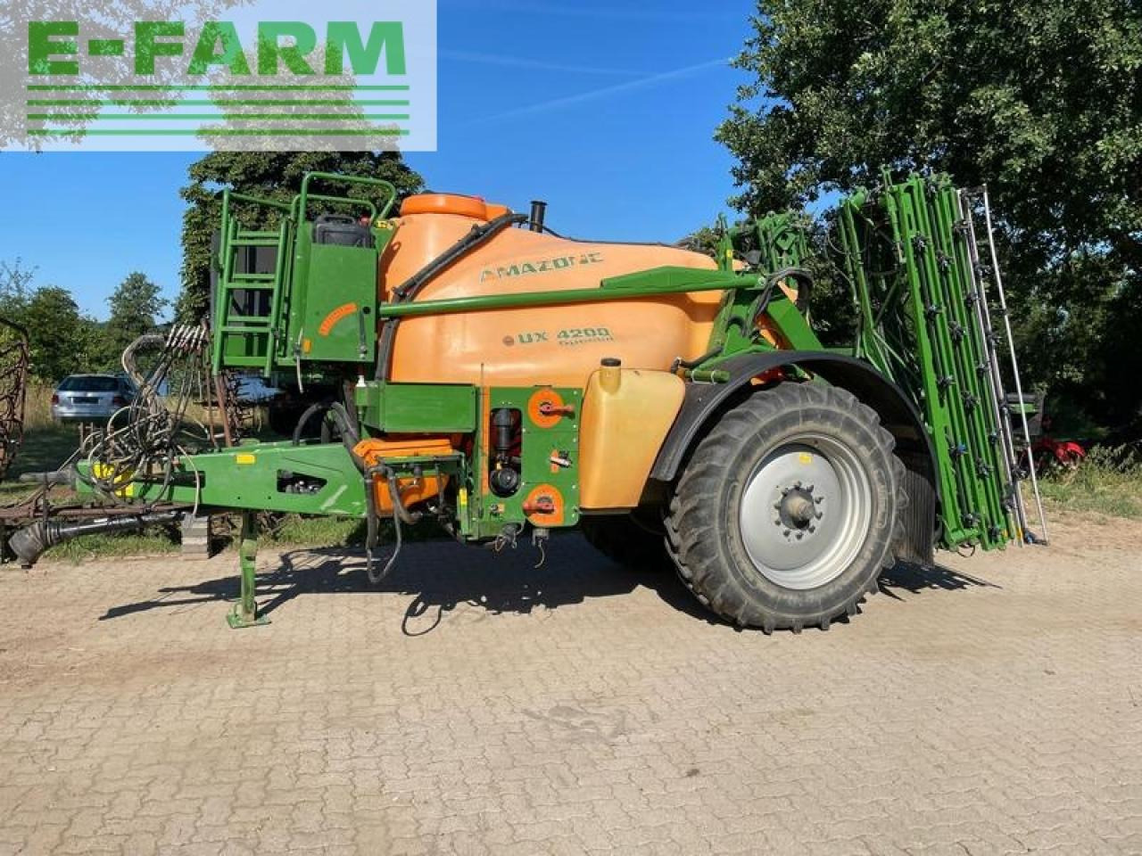 Amazone ux 4200 special - Pulverizador de arrastar: foto 1 Amazone ux 4200 special - Pulverizador de arrastar: foto 1