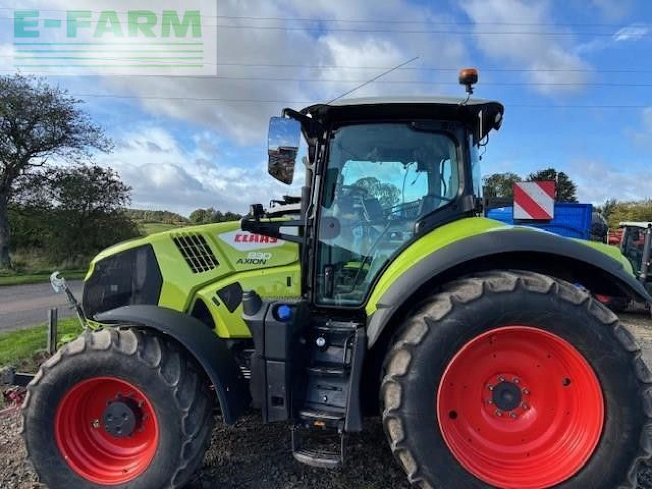 CLAAS AXION 830 - Trator: foto 3 CLAAS AXION 830 - Trator: foto 3