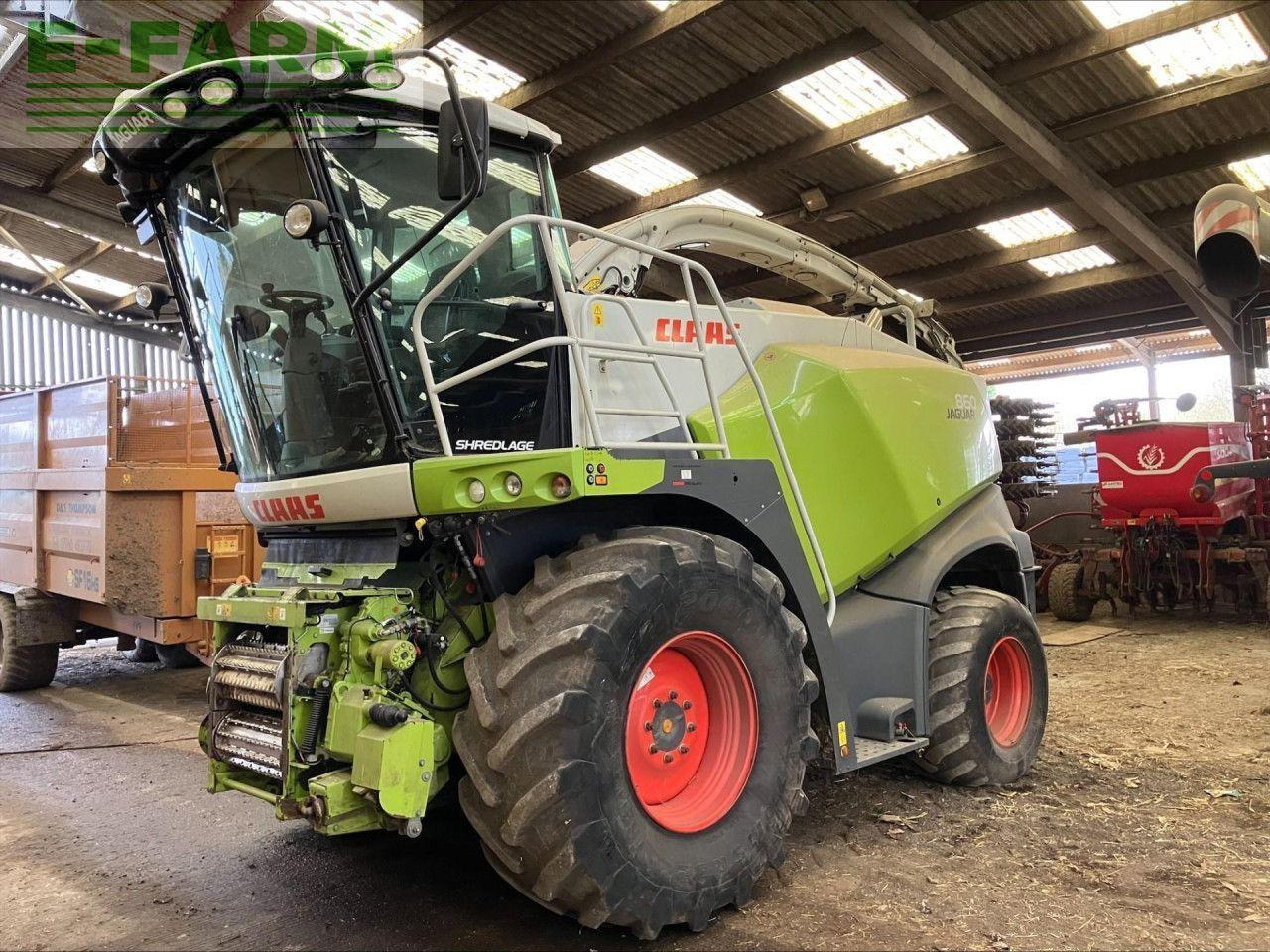CLAAS JAGUAR 860 4WD - Picadora de forragem automotriz: foto 2 CLAAS JAGUAR 860 4WD - Picadora de forragem automotriz: foto 2
