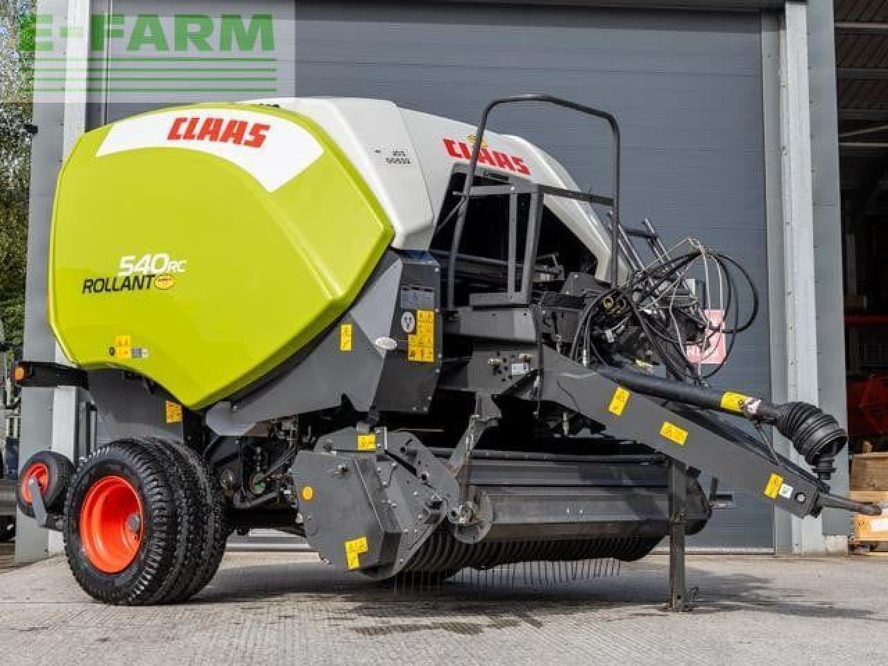 CLAAS ROLLANT 540 R - Enfardadeira de fardos quadrados: foto 1 CLAAS ROLLANT 540 R - Enfardadeira de fardos quadrados: foto 1