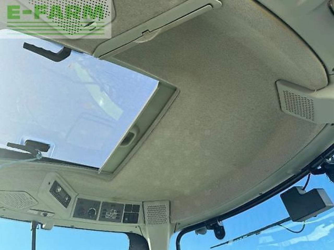 Trator CLAAS arion 520: foto 8