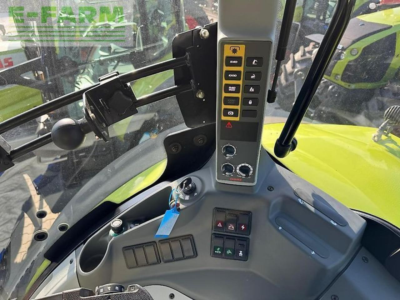 Trator CLAAS axion 810 cebis hexa-shift: foto 9 Trator CLAAS axion 810 cebis hexa-shift: foto 9