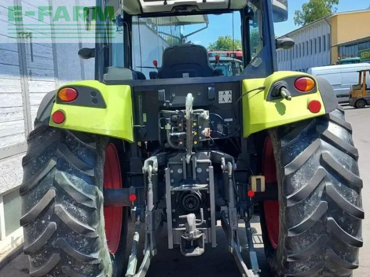 CLAAS axos 330 - Trator: foto 5 CLAAS axos 330 - Trator: foto 5