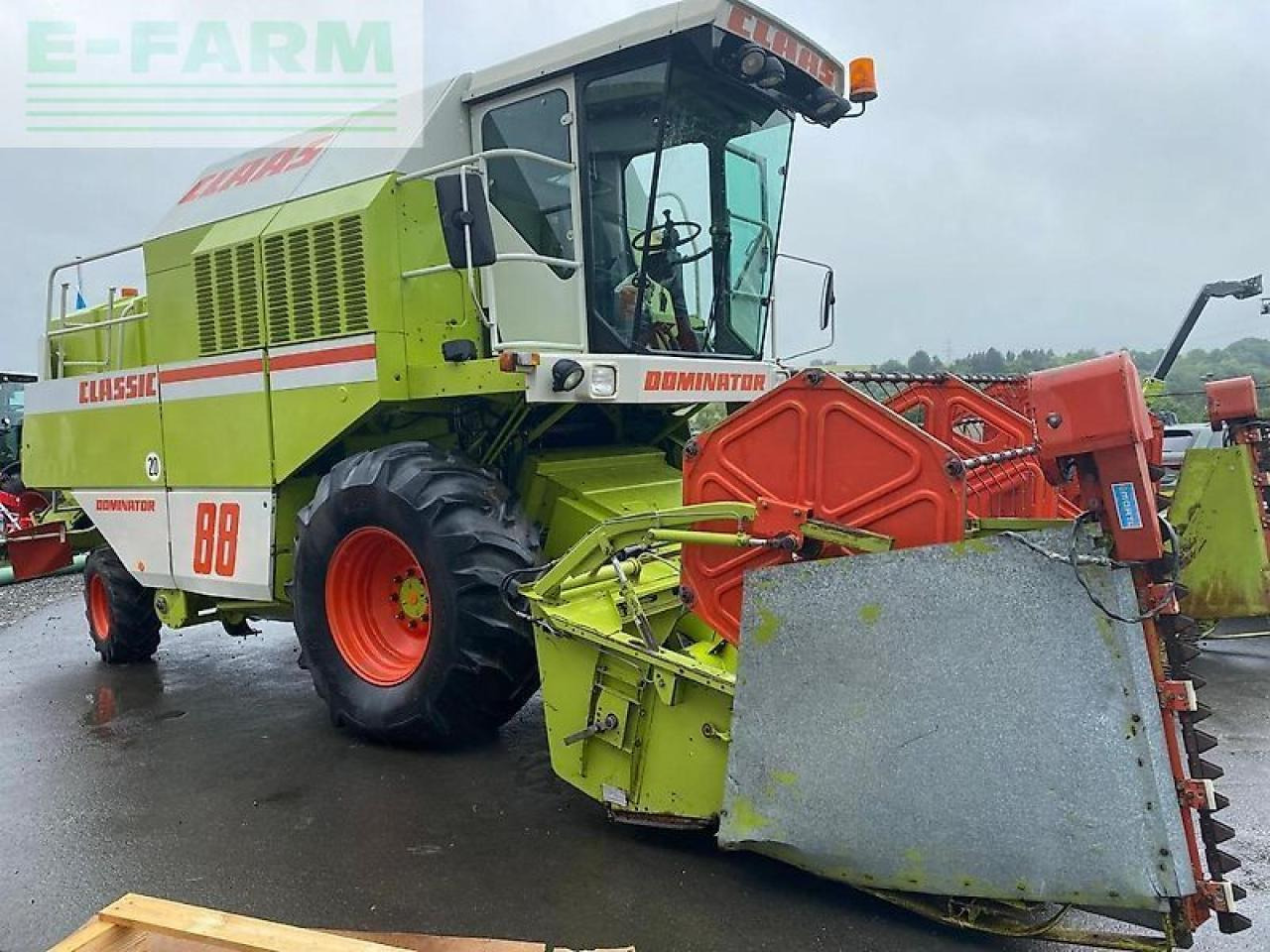 Ceifeira debulhadora CLAAS dominator 88: foto 8