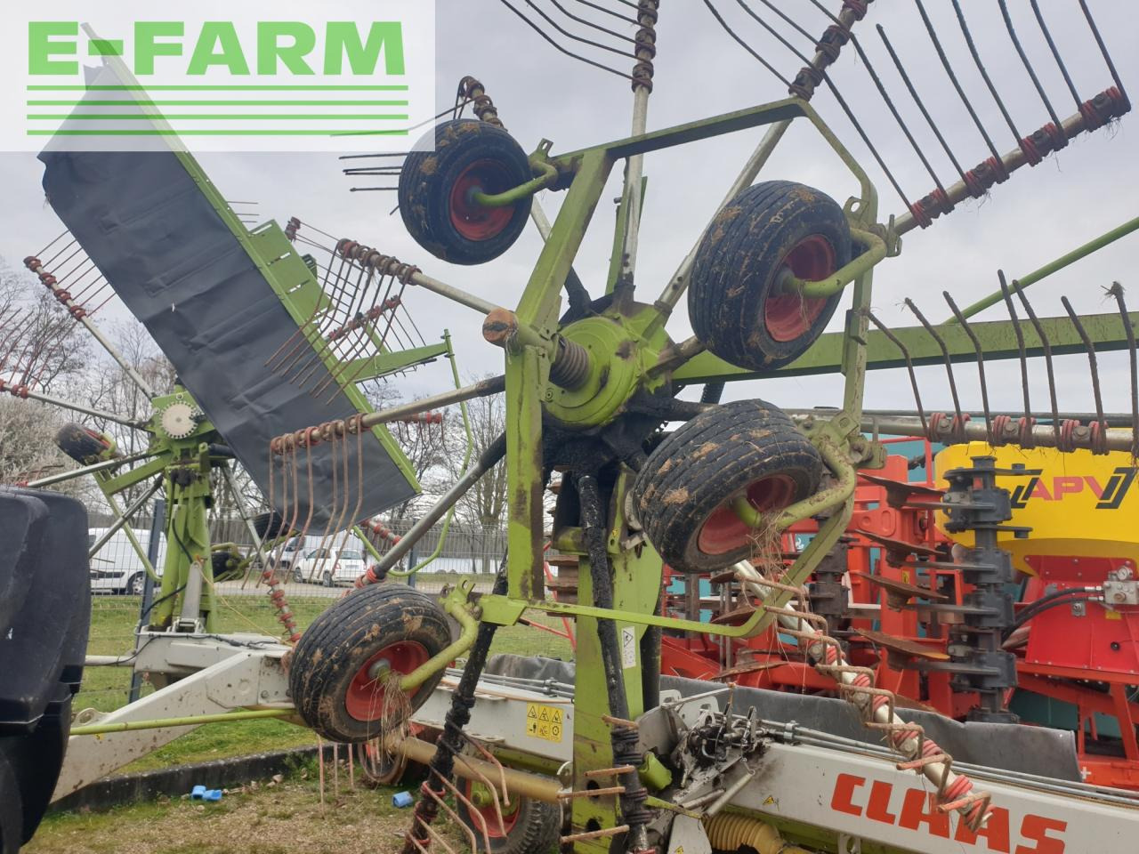 Ancinho enleirador CLAAS liner 1250 profil: foto 8