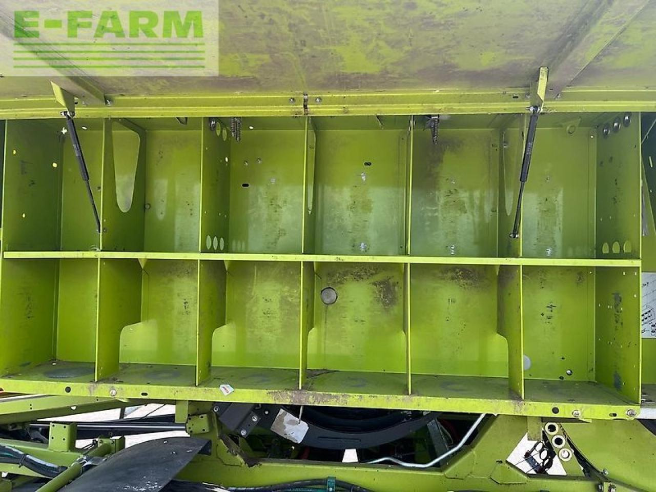 Enfardadeira de fardos quadrados CLAAS quadrant 2200 rc: foto 19