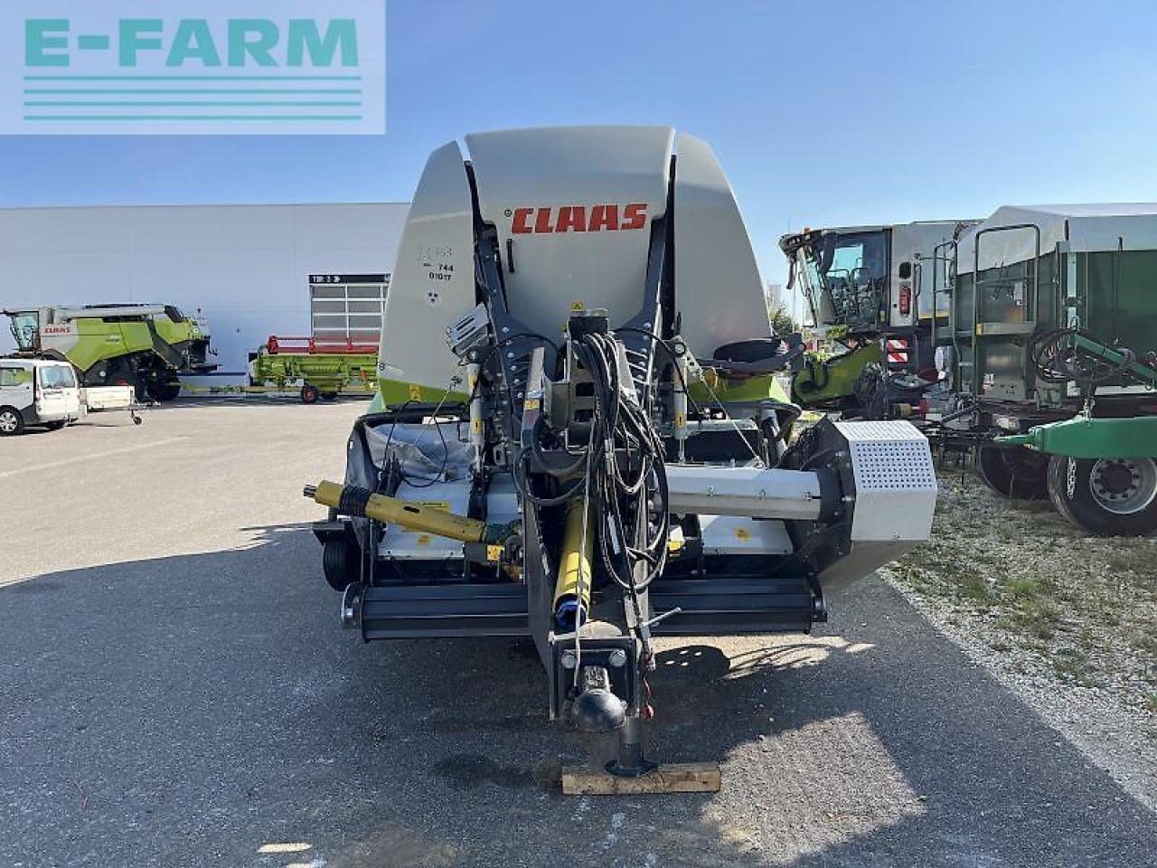 CLAAS quadrant 3200 rc tandem krassort vorabuhäcksler - Enfardadeira de fardos quadrados: foto 2 CLAAS quadrant 3200 rc tandem krassort vorabuhäcksler - Enfardadeira de fardos quadrados: foto 2