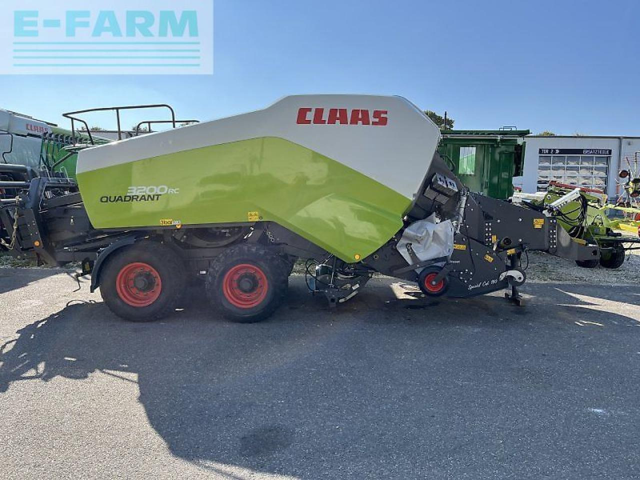 CLAAS quadrant 3200 rc tandem krassort vorabuhäcksler - Enfardadeira de fardos quadrados: foto 1 CLAAS quadrant 3200 rc tandem krassort vorabuhäcksler - Enfardadeira de fardos quadrados: foto 1
