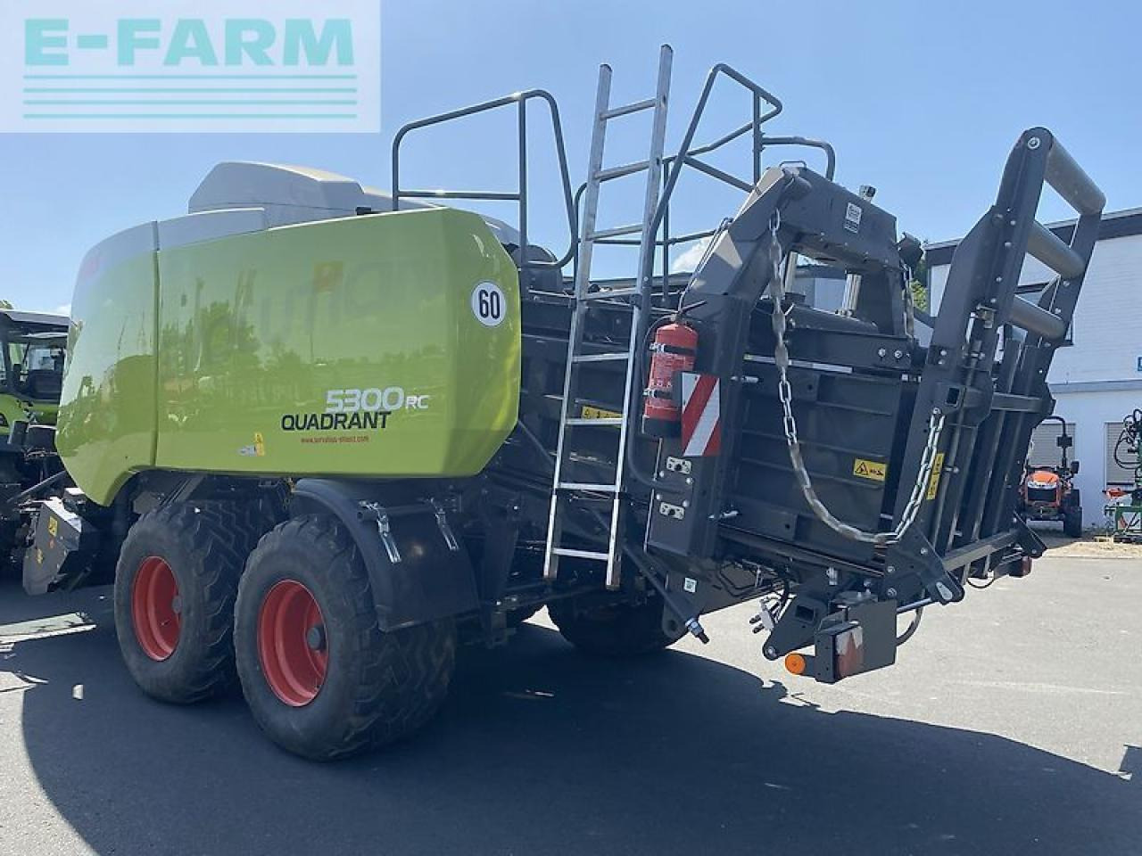 CLAAS quadrant 5300 rc evolution einsatzbereit geringe ballenzahl - Enfardadeira de fardos quadrados: foto 3 CLAAS quadrant 5300 rc evolution einsatzbereit geringe ballenzahl - Enfardadeira de fardos quadrados: foto 3