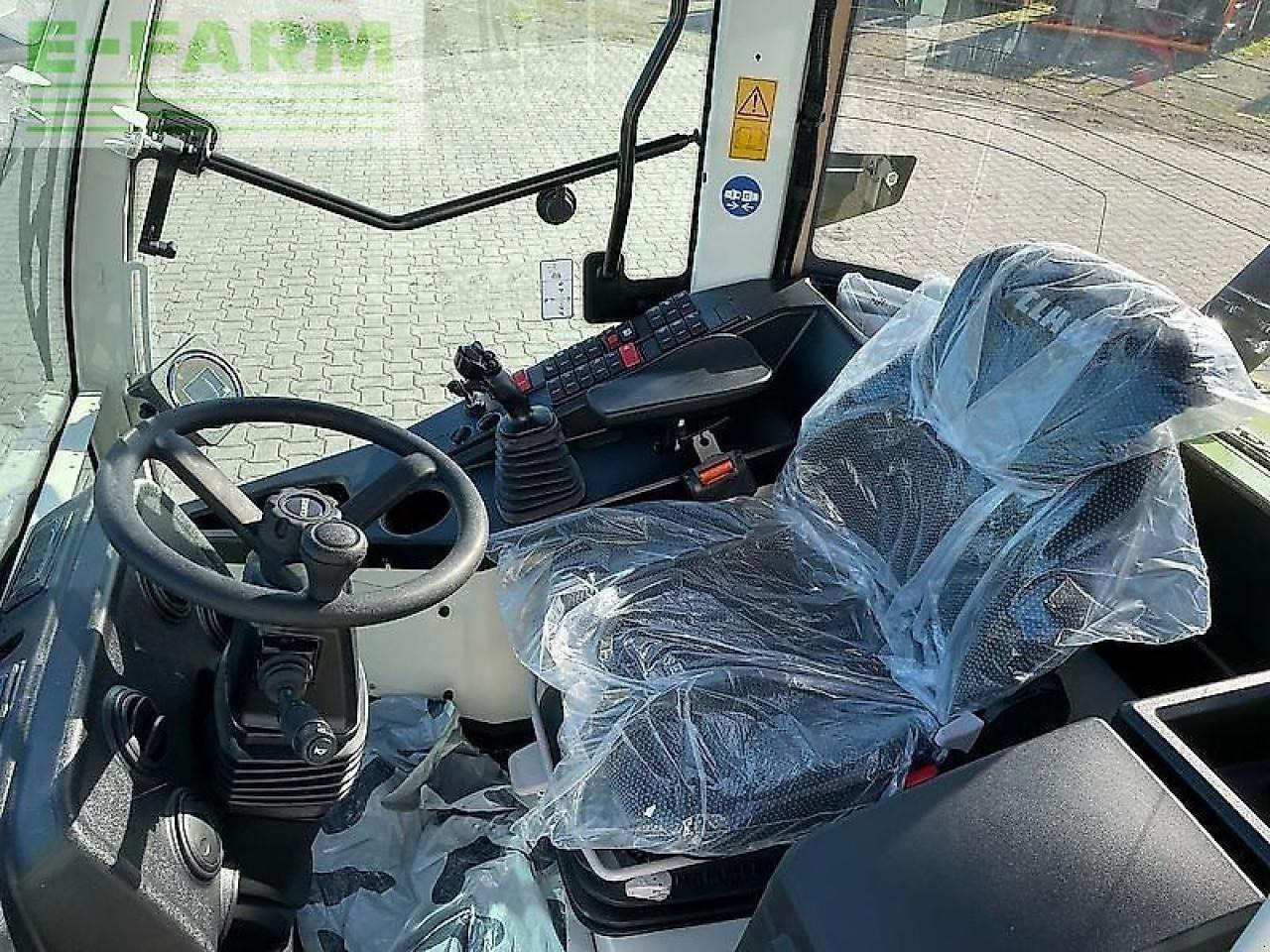 Mini escavadeira CLAAS torion 535: foto 10