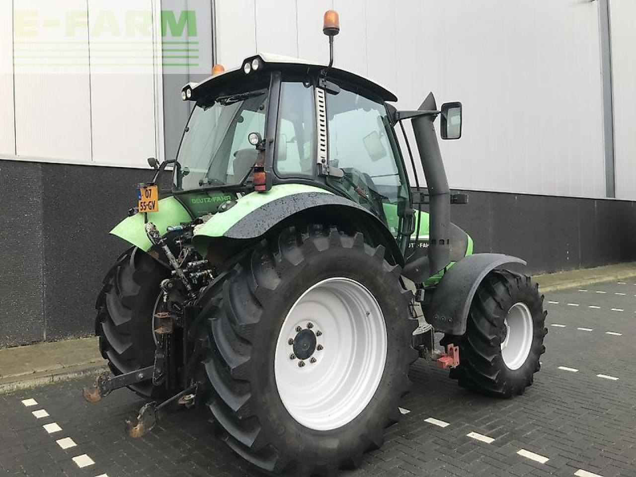 Trator Deutz-Fahr deutz agrotron ttv430 met brede wielen: foto 17 Trator Deutz-Fahr deutz agrotron ttv430 met brede wielen: foto 17