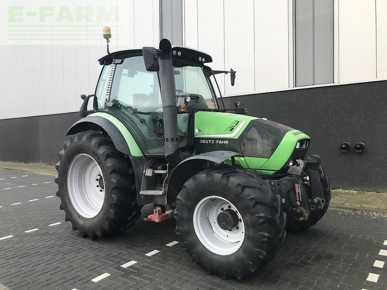 Trator Deutz-Fahr deutz agrotron ttv430 met brede wielen: foto 8 Trator Deutz-Fahr deutz agrotron ttv430 met brede wielen: foto 8