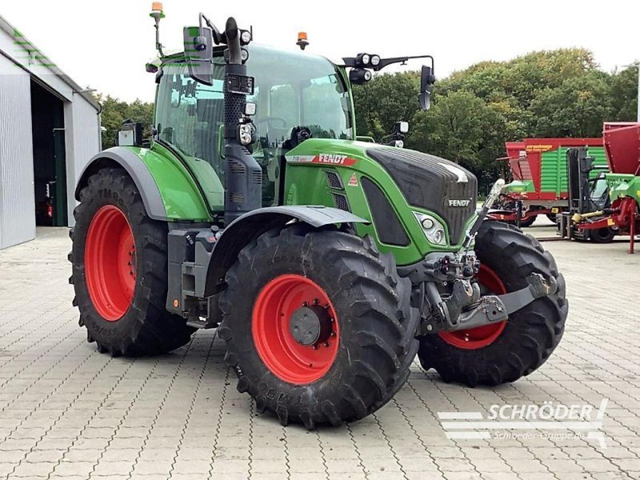 Fendt 718 vario gen6 profi plus ProfiPlus - Trator: foto 3 Fendt 718 vario gen6 profi plus ProfiPlus - Trator: foto 3