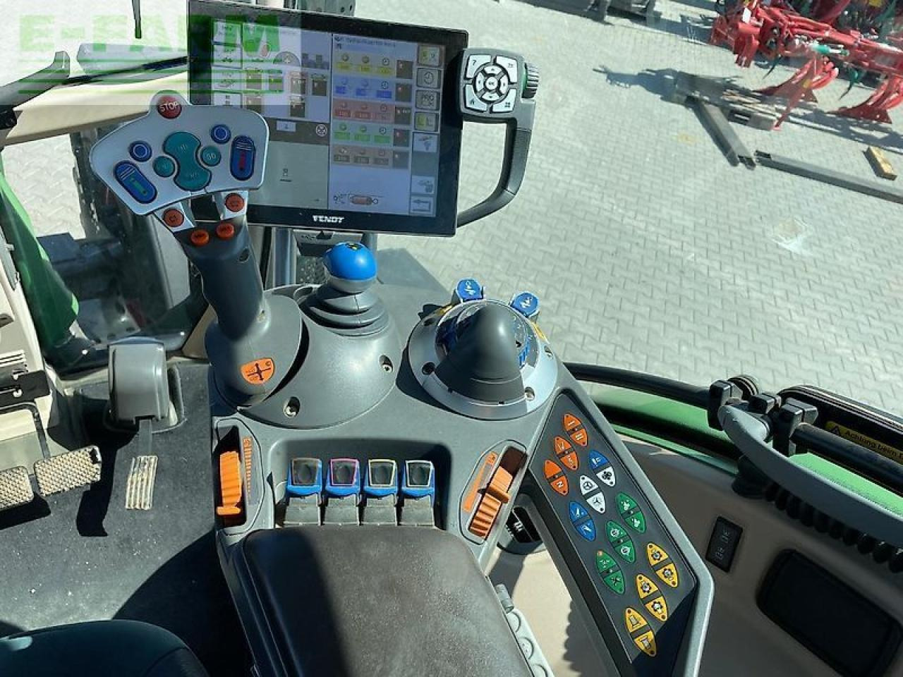 Trator Fendt 724: foto 15