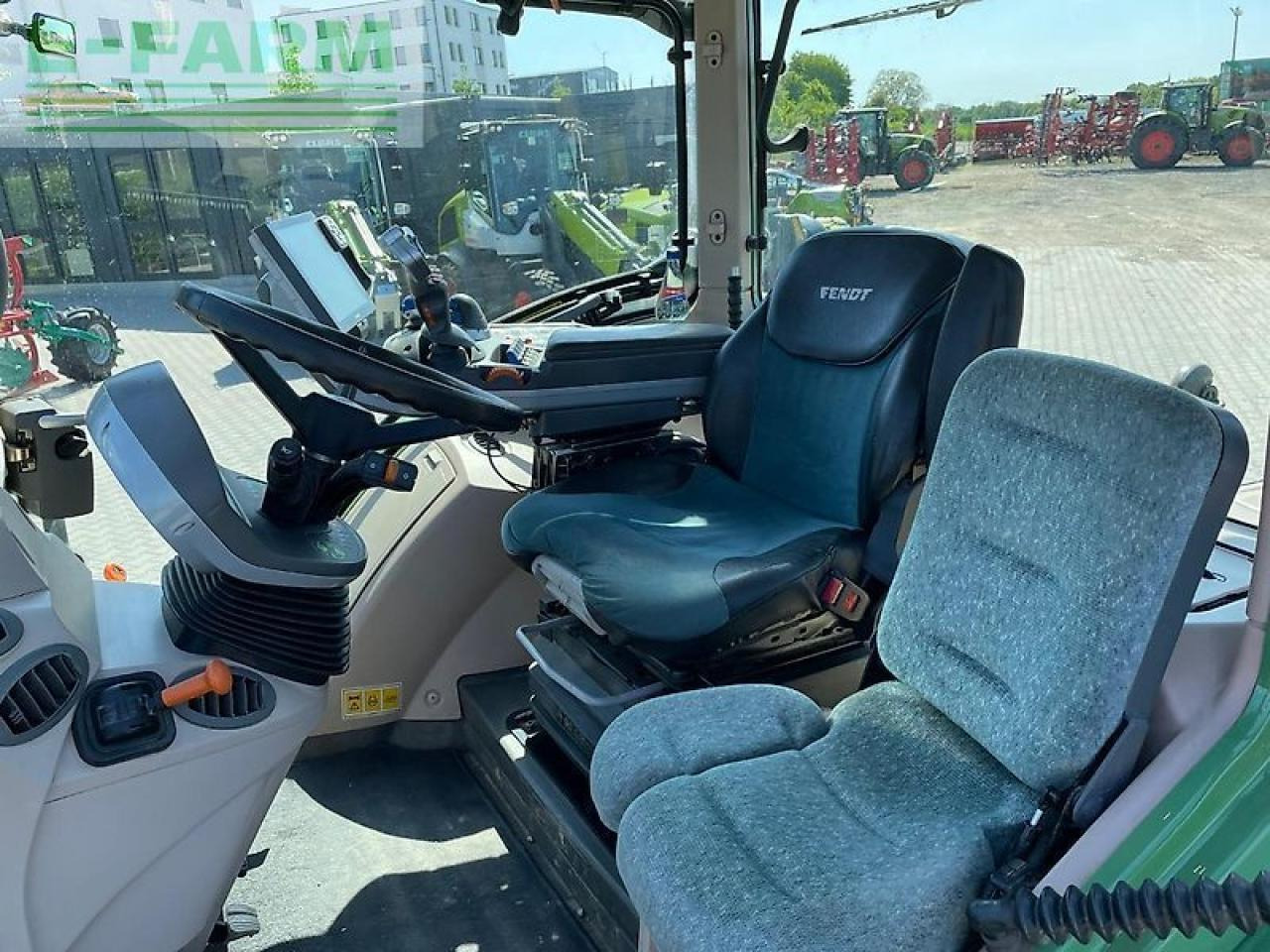 Trator Fendt 724: foto 12