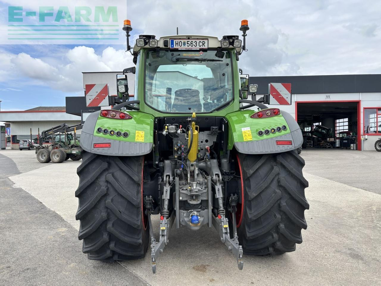 Fendt 724 vario profi+ ProfiPlus - Trator: foto 4 Fendt 724 vario profi+ ProfiPlus - Trator: foto 4