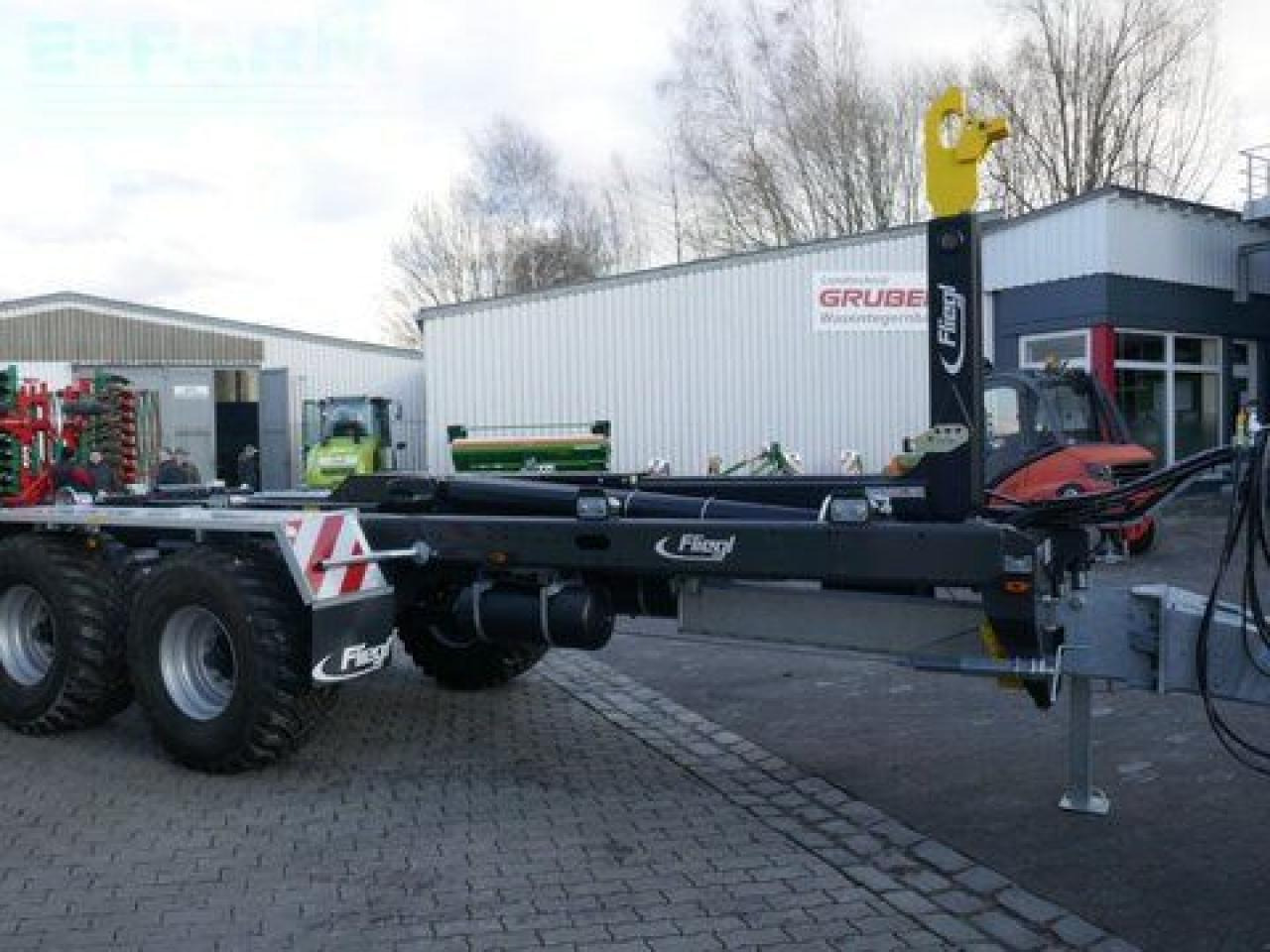 Fliegl hkl 22 - tandem abrollkipper - abgelagert! - Reboque ampliroll/ Multibenne: foto 3 Fliegl hkl 22 - tandem abrollkipper - abgelagert! - Reboque ampliroll/ Multibenne: foto 3
