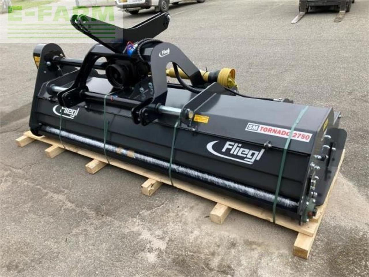 Fliegl sm tornado 2750 - Gadanheira: foto 1 Fliegl sm tornado 2750 - Gadanheira: foto 1