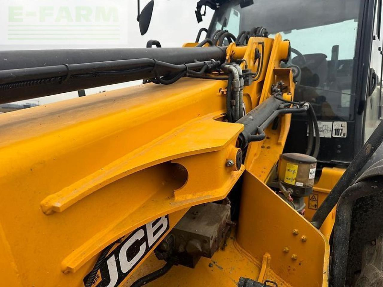 JCB tm 420 - Empilhador telescópico: foto 2 JCB tm 420 - Empilhador telescópico: foto 2