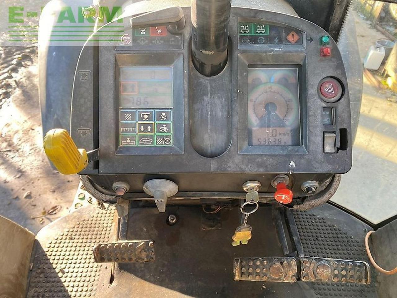 Trator John Deere 4755: foto 25 Trator John Deere 4755: foto 25