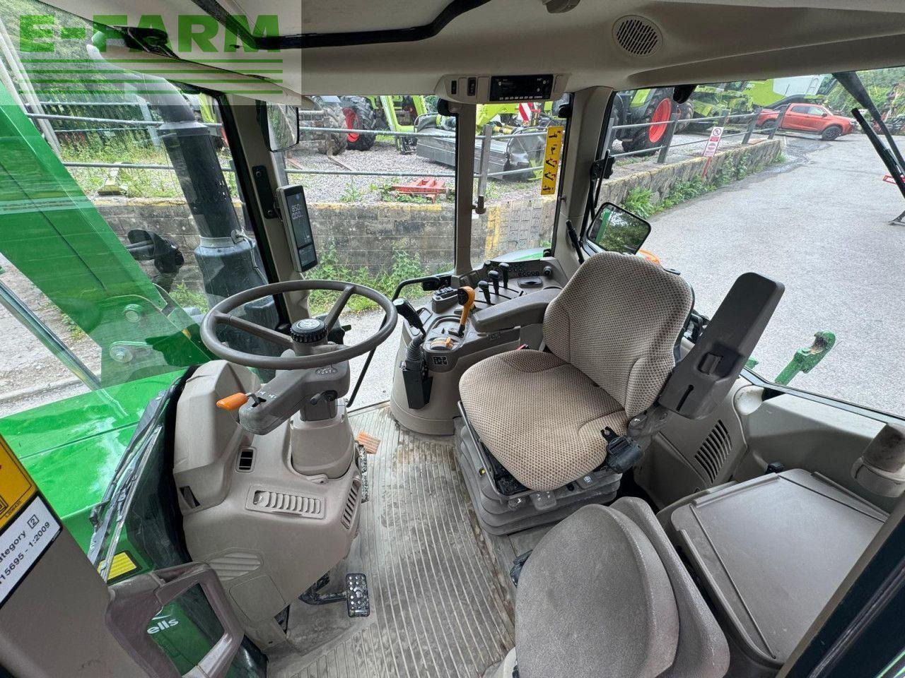John Deere 6110M - Trator: foto 2 John Deere 6110M - Trator: foto 2