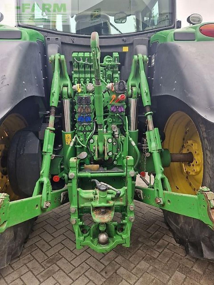 Trator John Deere 6215r: foto 10 Trator John Deere 6215r: foto 10