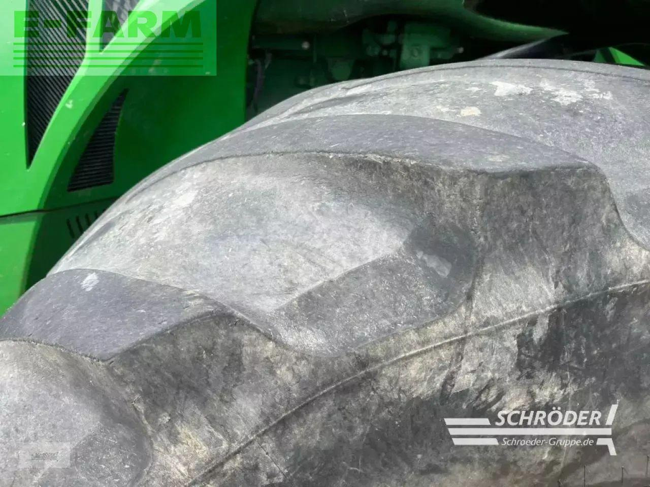 John Deere 8335 r autopower + zwillingsbereifung - Trator: foto 4 John Deere 8335 r autopower + zwillingsbereifung - Trator: foto 4