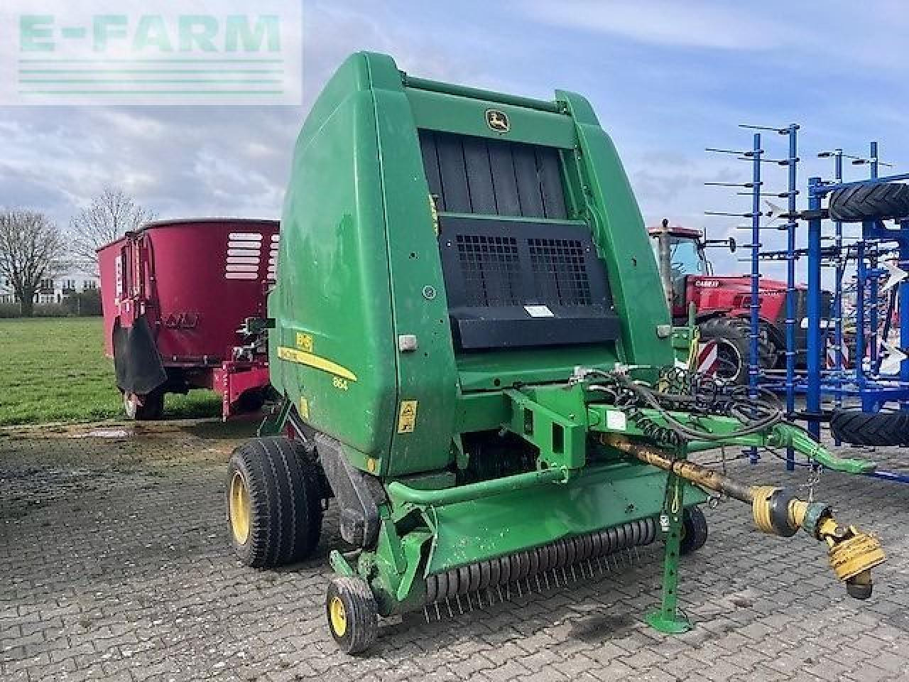 John Deere 864 - Enfardadeira de fardos quadrados: foto 1 John Deere 864 - Enfardadeira de fardos quadrados: foto 1
