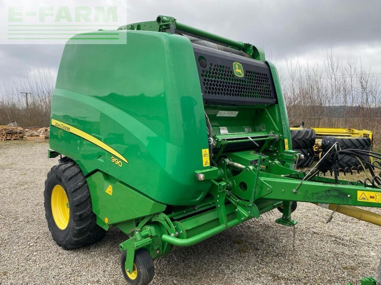 John Deere 990 premium - Enfardadeira de fardos quadrados: foto 1 John Deere 990 premium - Enfardadeira de fardos quadrados: foto 1