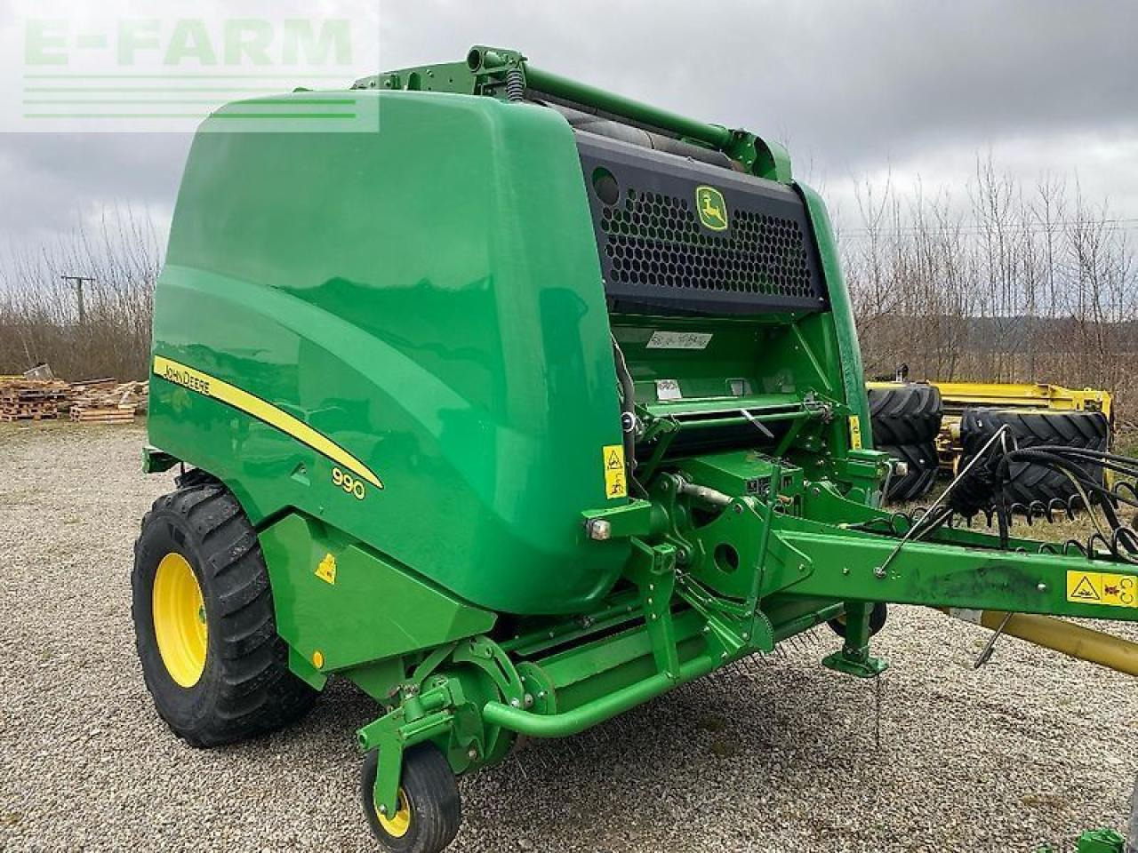 John Deere 990 premium - Enfardadeira de fardos quadrados: foto 1 John Deere 990 premium - Enfardadeira de fardos quadrados: foto 1