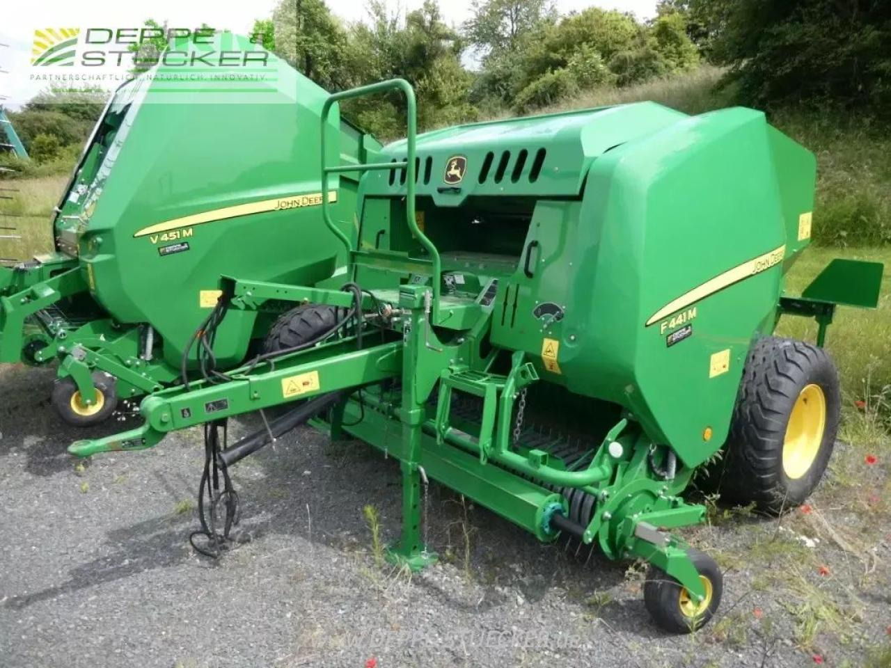 John Deere f441 m - Enfardadeira de fardos quadrados: foto 3 John Deere f441 m - Enfardadeira de fardos quadrados: foto 3