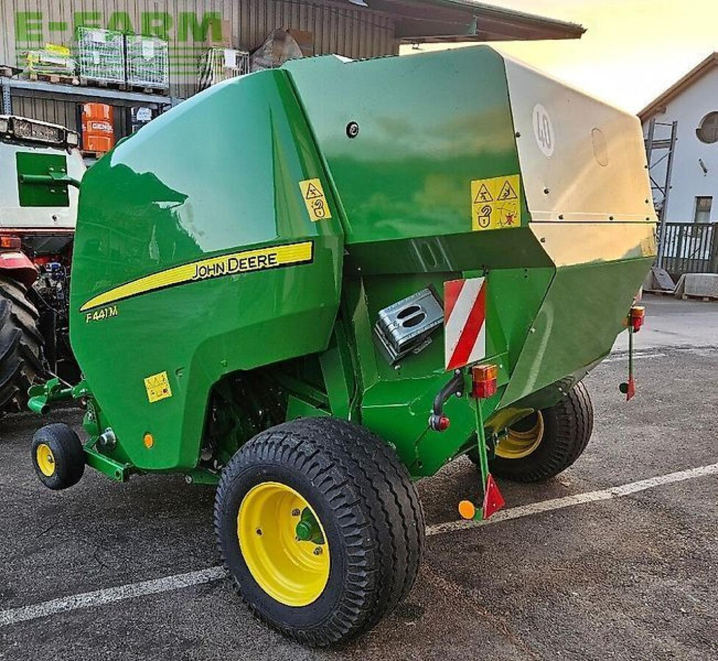John Deere f441 m - Enfardadeira de fardos quadrados: foto 5 John Deere f441 m - Enfardadeira de fardos quadrados: foto 5