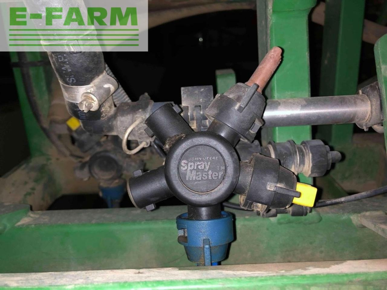 Pulverizador de arrastar John Deere r962i: foto 8
