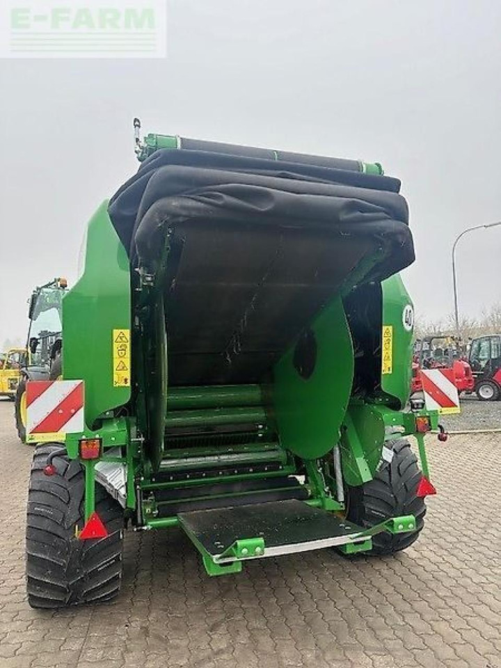 Enfardadeira de fardos quadrados John Deere v461r: foto 10