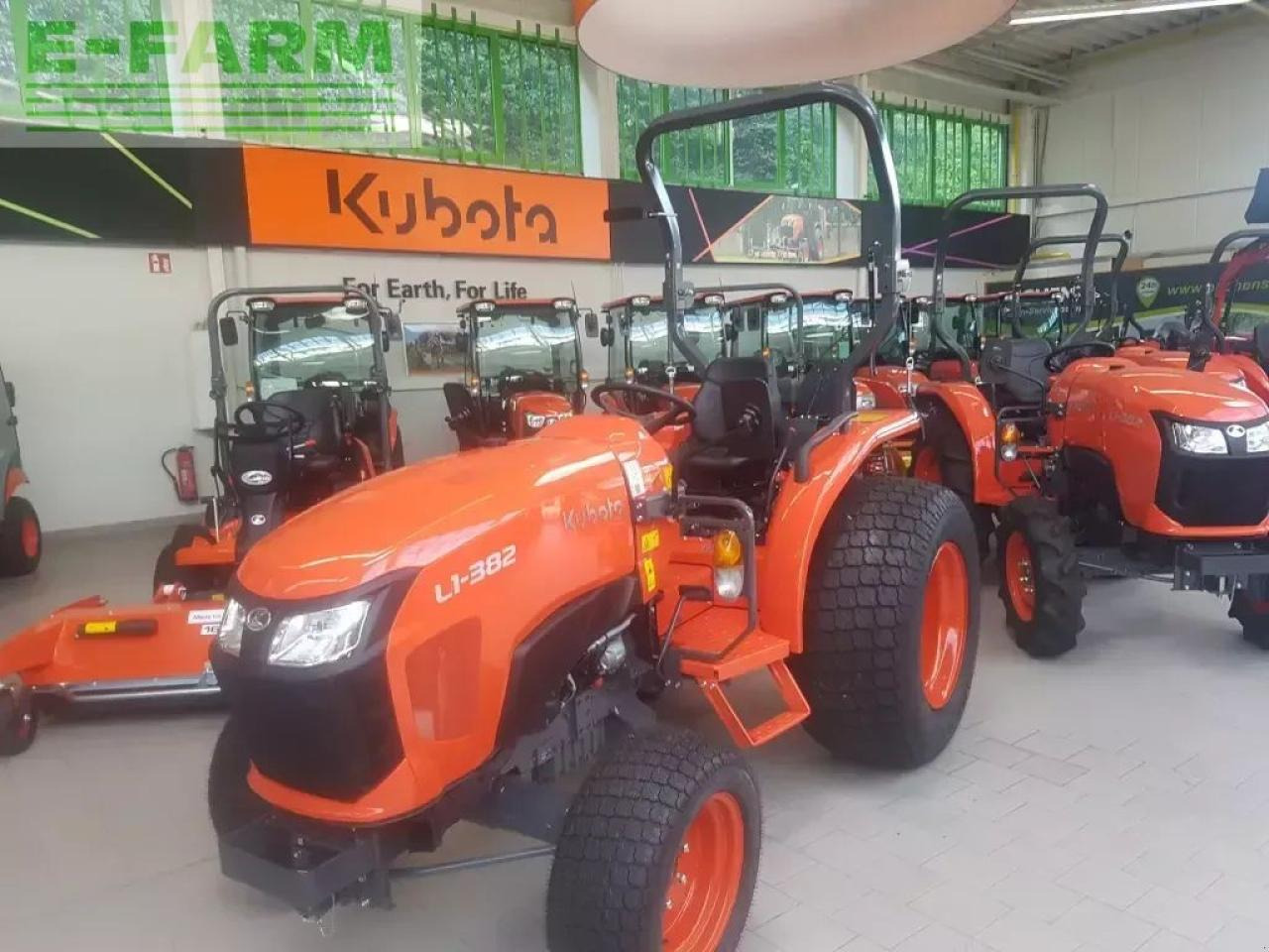 Kubota l1-382 - Trator: foto 1 Kubota l1-382 - Trator: foto 1