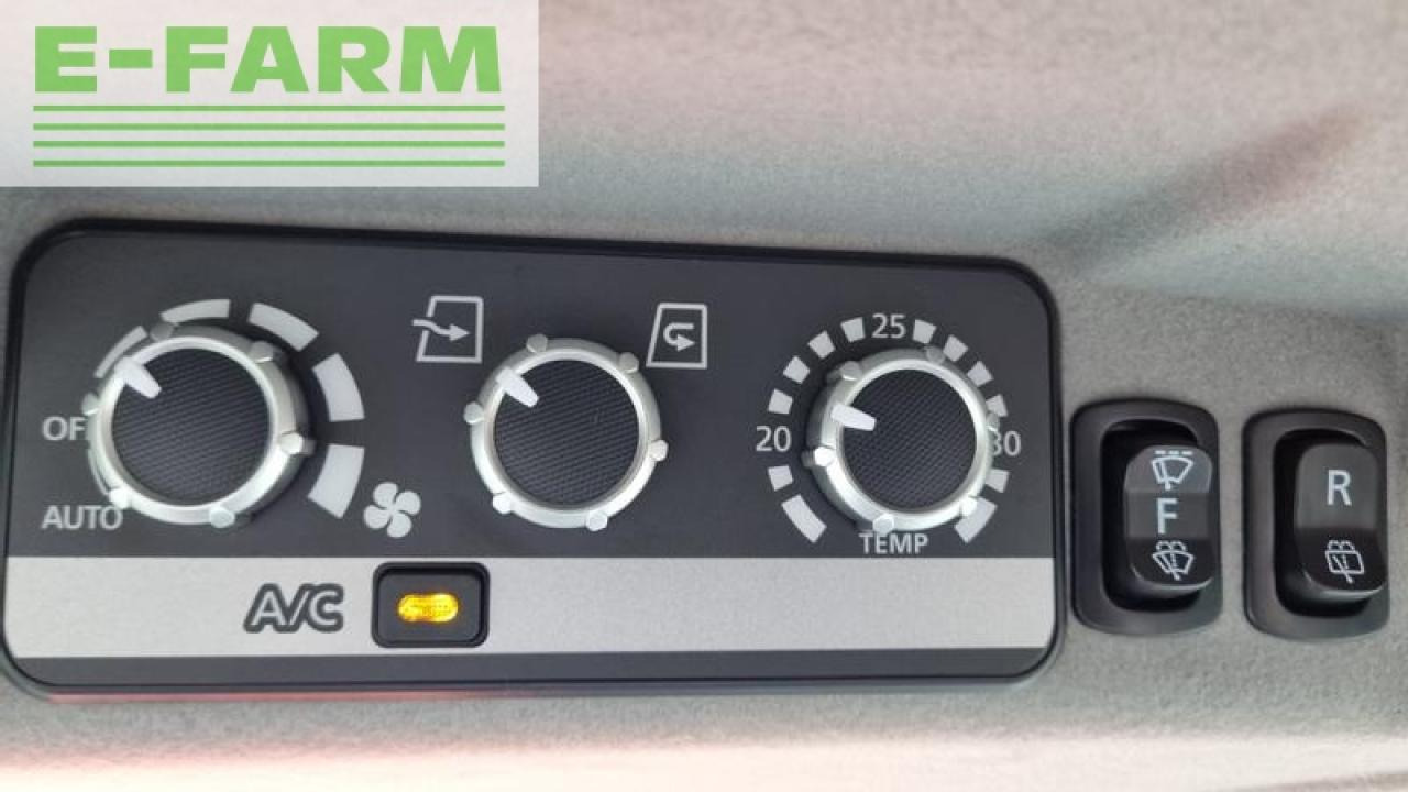 Trator Kubota l2-452 dc: foto 8 Trator Kubota l2-452 dc: foto 8