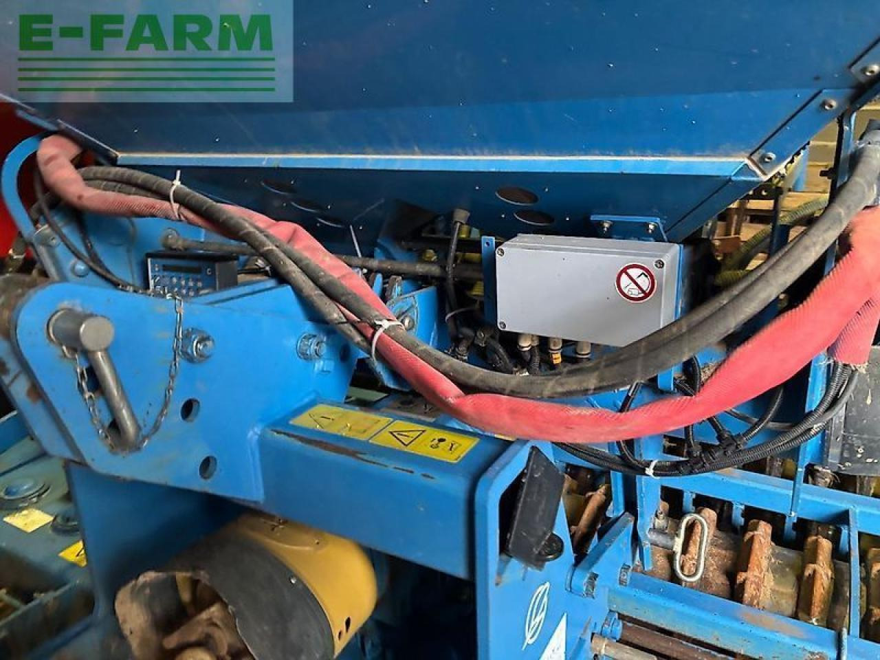 Lemken zirkon 10/300 + solitair 8/300 - Semeadeira: foto 5 Lemken zirkon 10/300 + solitair 8/300 - Semeadeira: foto 5