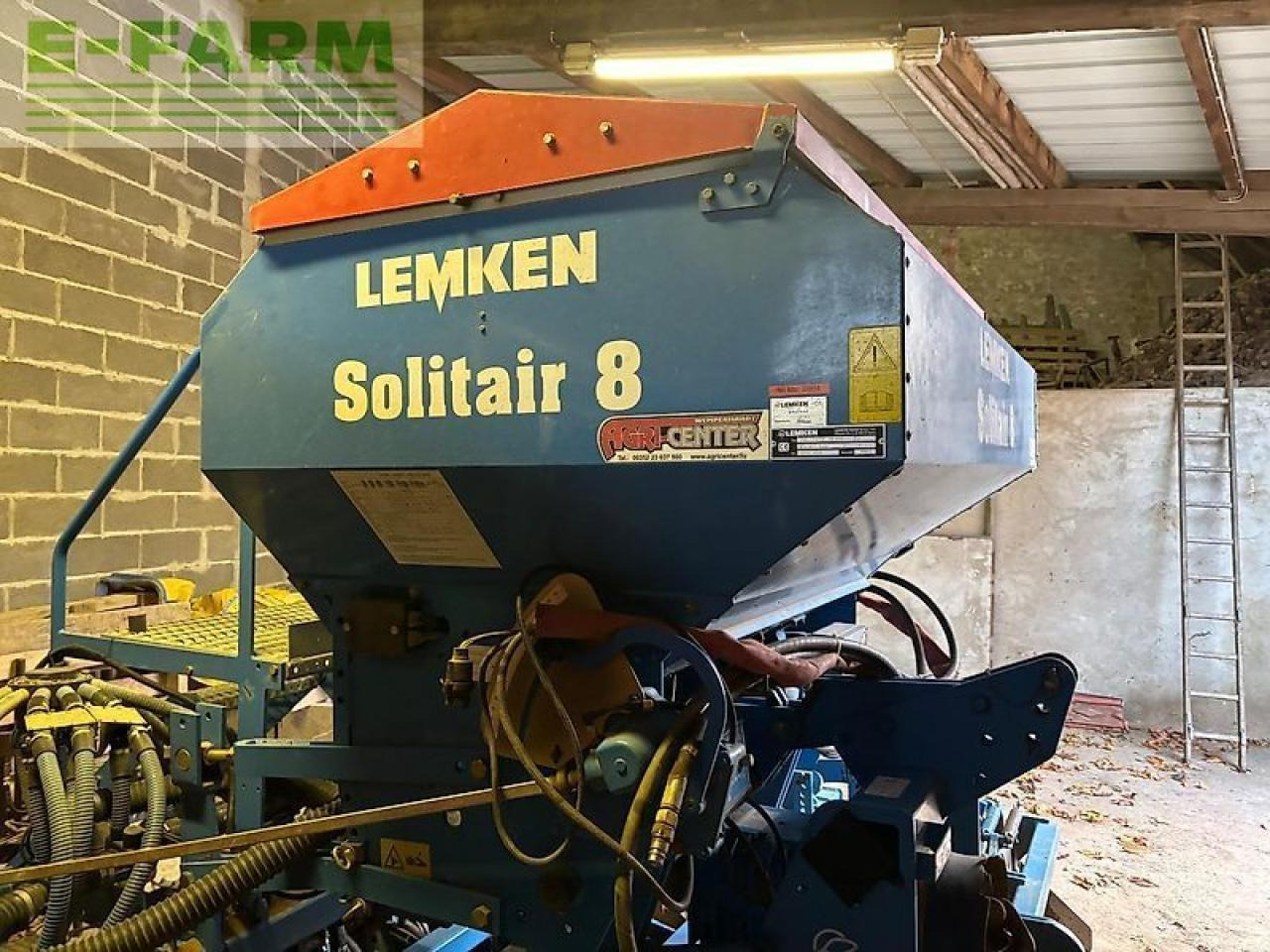 Lemken zirkon 10/300 + solitair 8/300 - Semeadeira: foto 1 Lemken zirkon 10/300 + solitair 8/300 - Semeadeira: foto 1