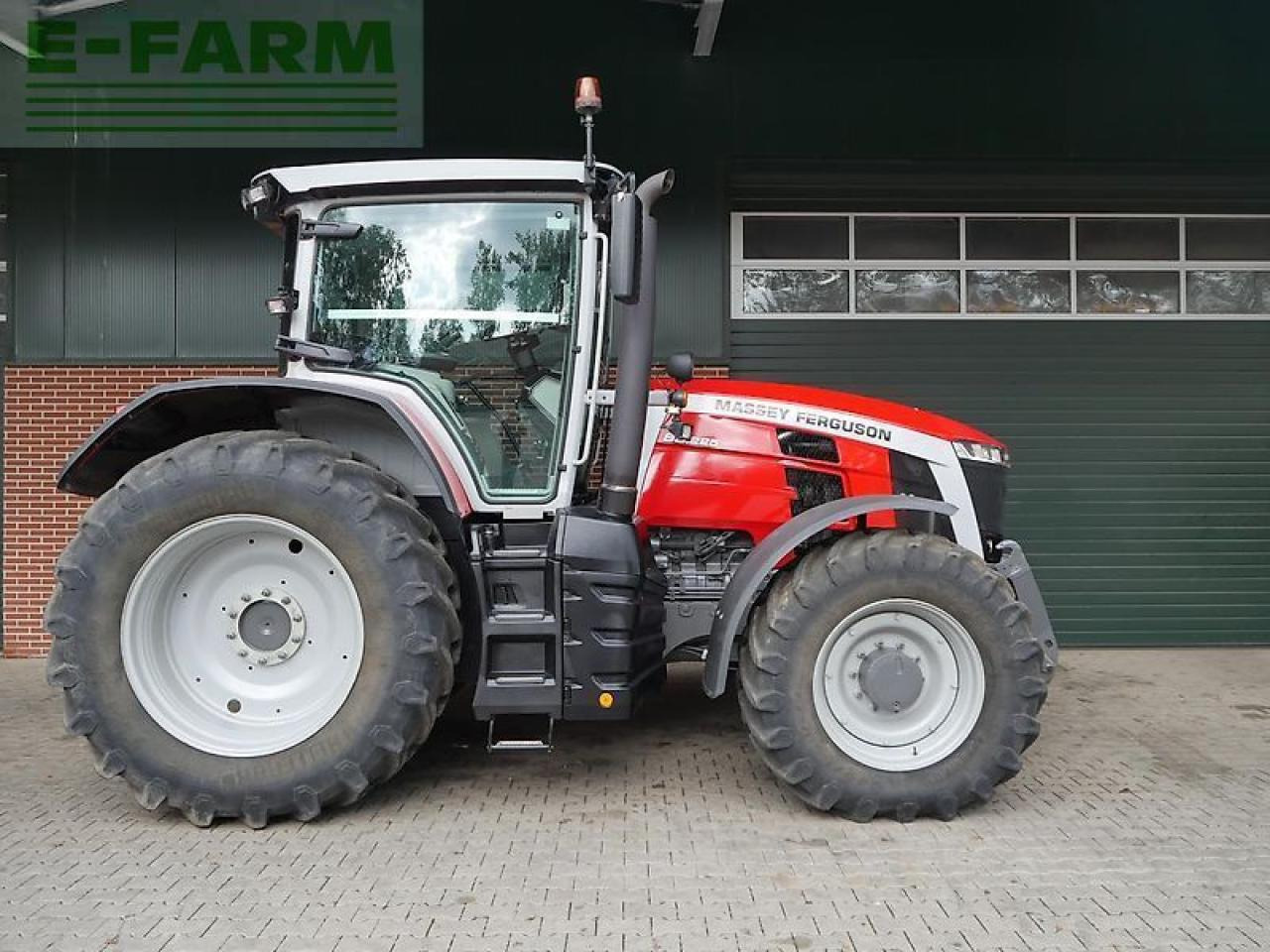 Massey Ferguson 8s.225 dyna-7 - Trator: foto 4 Massey Ferguson 8s.225 dyna-7 - Trator: foto 4