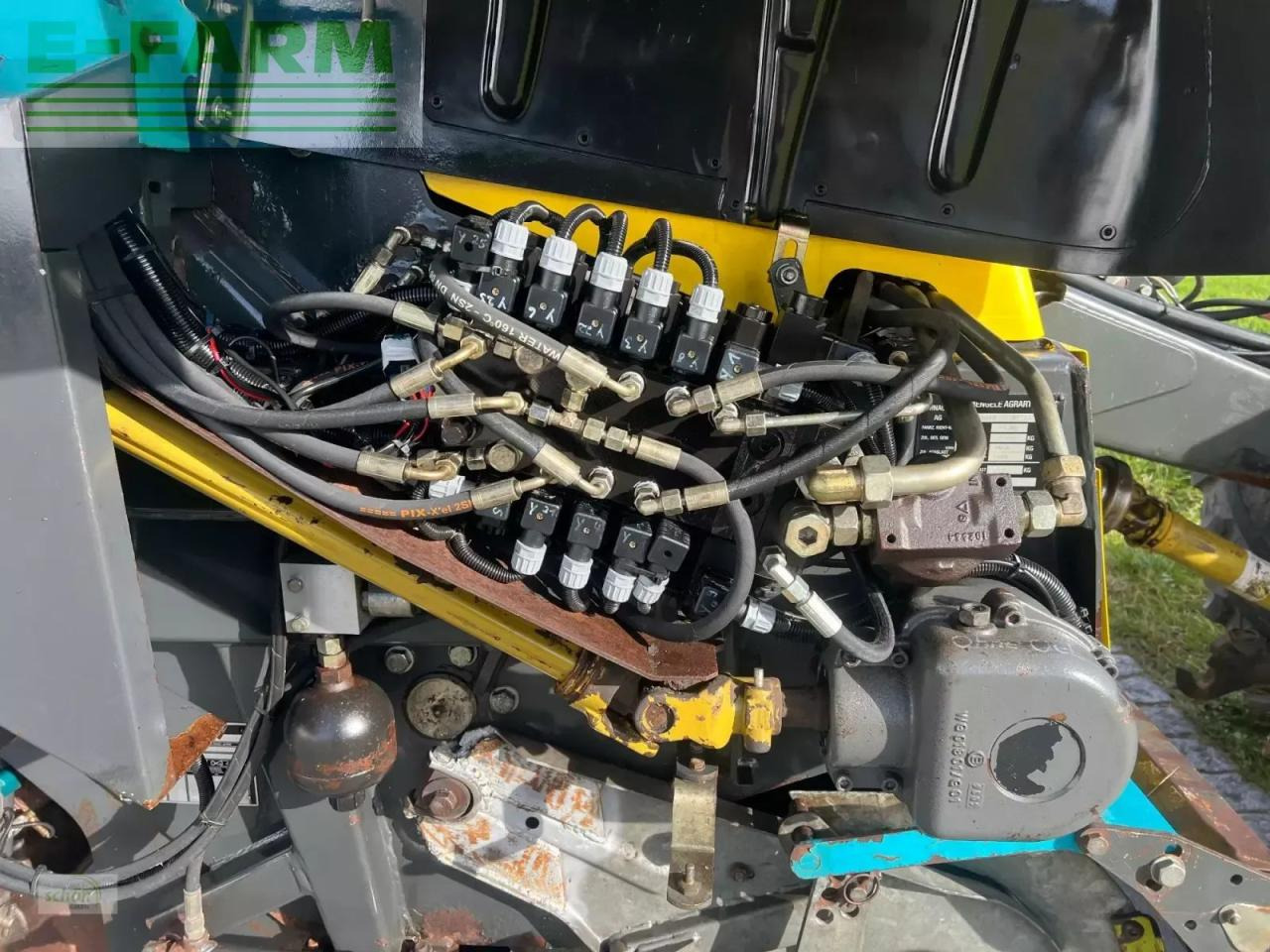 Autocarregadora Mengele rotobull 6000/2 mit 700/45-22,5 bereifung und nachlauflenkung: foto 15 Autocarregadora Mengele rotobull 6000/2 mit 700/45-22,5 bereifung und nachlauflenkung: foto 15