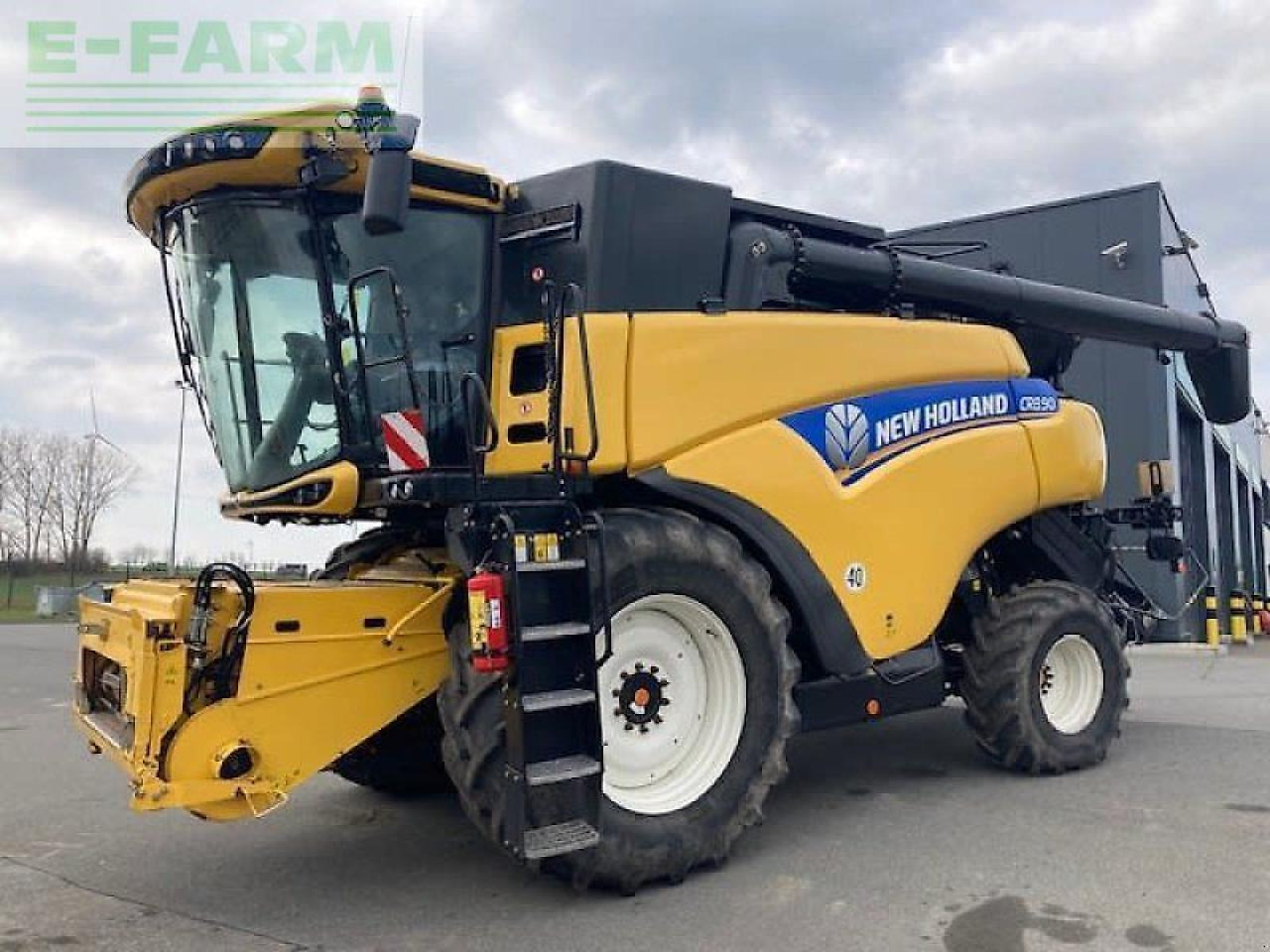 New Holland cr8.90 - Ceifeira debulhadora: foto 1 New Holland cr8.90 - Ceifeira debulhadora: foto 1